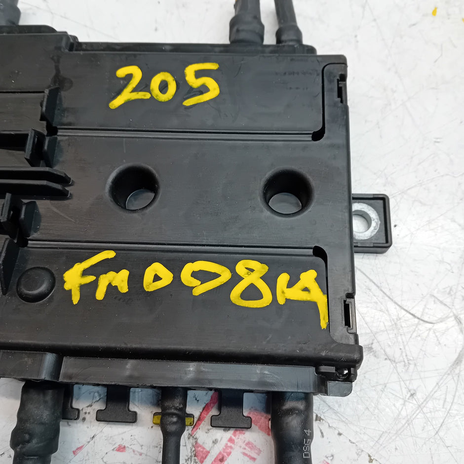 Mercedes C-Class W205 Front Inboard Fuxebox Module Unit A2055402850 FM00814