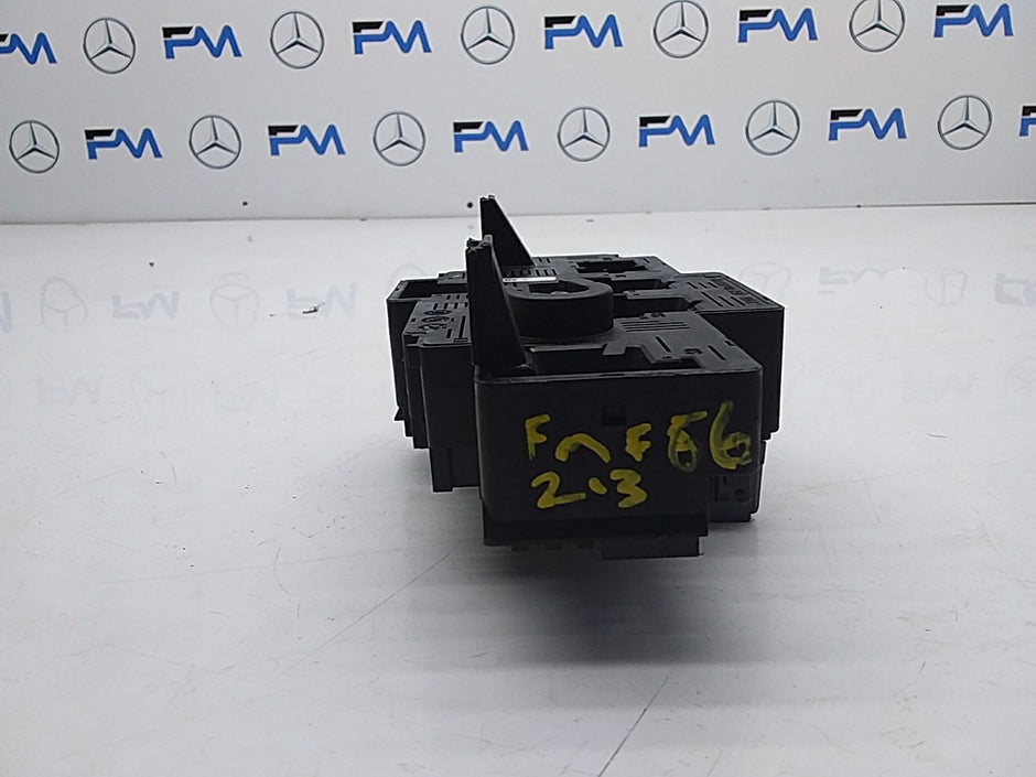 MERCEDES BENZ E-CLASS W213 FUSE BOX RELAY A2139062202 FMF66