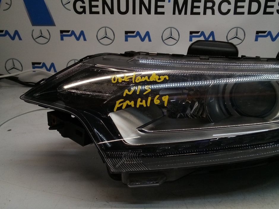 MITSUBISHI OUTLANDER MK3 2015 HEADLIGHT PASSENGER NS LEFT L0094I 086Q FMH169