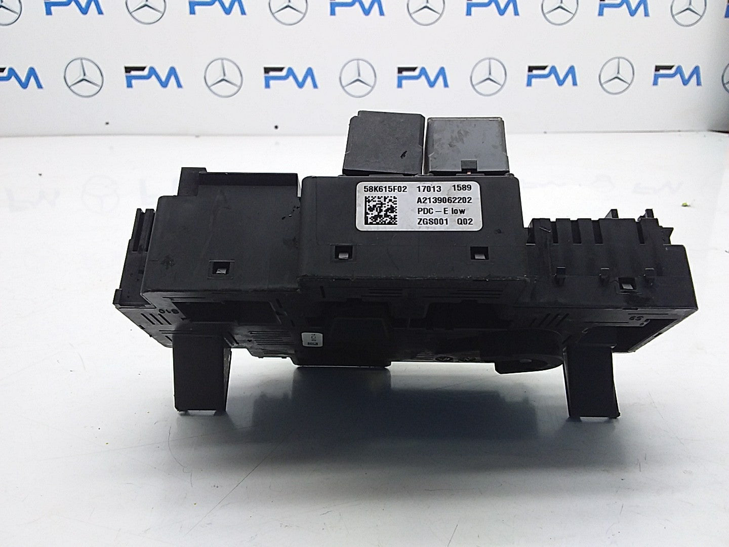 MERCEDES BENZ E-CLASS W213 FUSE BOX RELAY A2139062202 FMF66