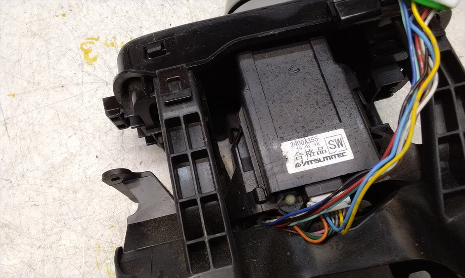 MITSUBISHI OUTLANDER MK3 2016 AUTOMATIC GEAR SHIFT MECHANISM 2400A355 FM001043