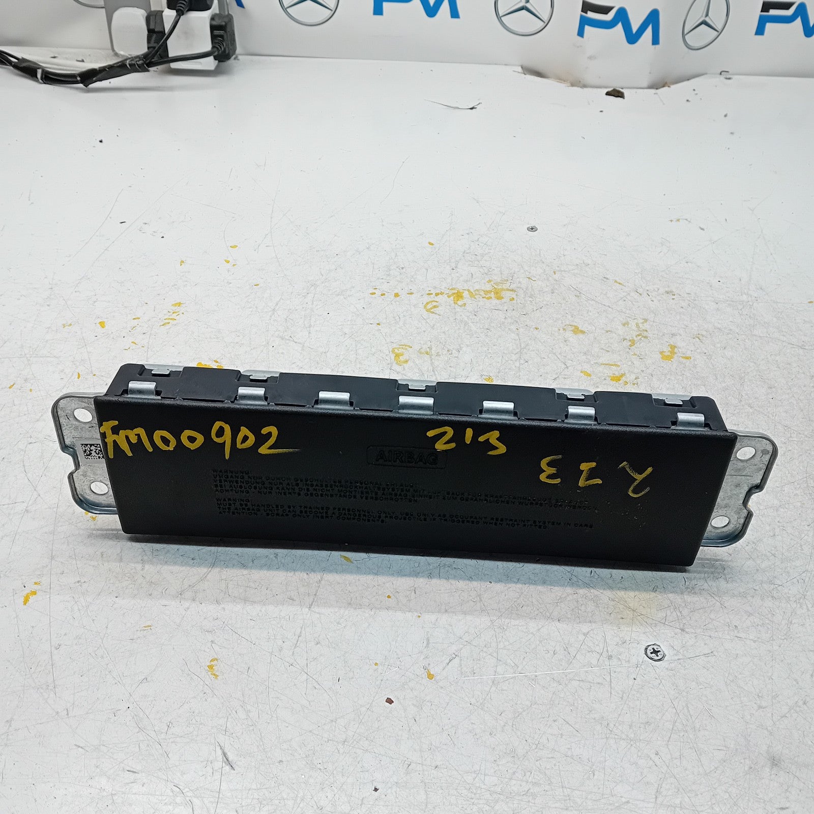 MERCEDES BENZ E-CLASS W213 DRIVER SIDE KNEE O/S/F AIRBAG A2138600302 FM00902