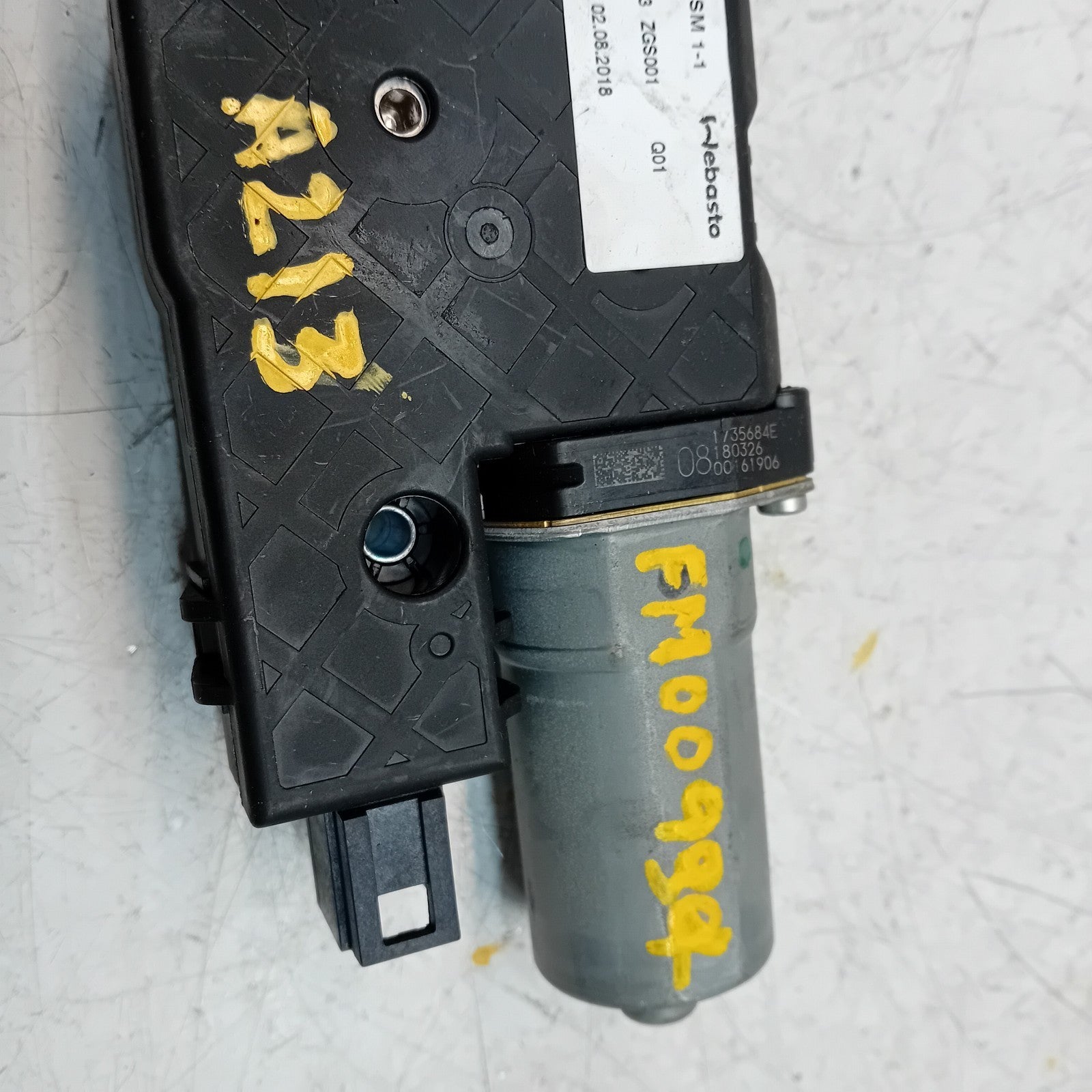 MERCEDES BENZ E-CLASS W213 2018 SUNROOF MOTOR  A2139067003 FM00934