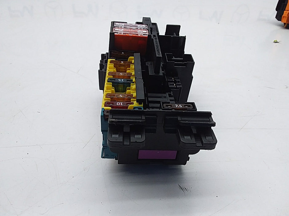 MERCEDES C CLASS FUSE RELAY BOX A2059067200 W205 2014-2021 FMF21