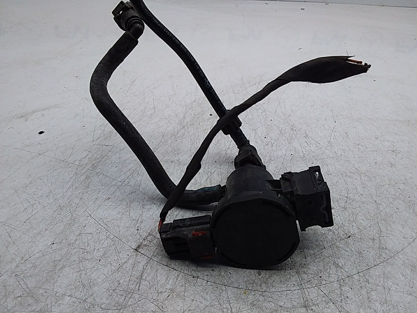 MERCEDES BENZ E-CLASS PURGE VALVE W207 E200 COUPE PURGE VALVE  A0014760532 FMR14