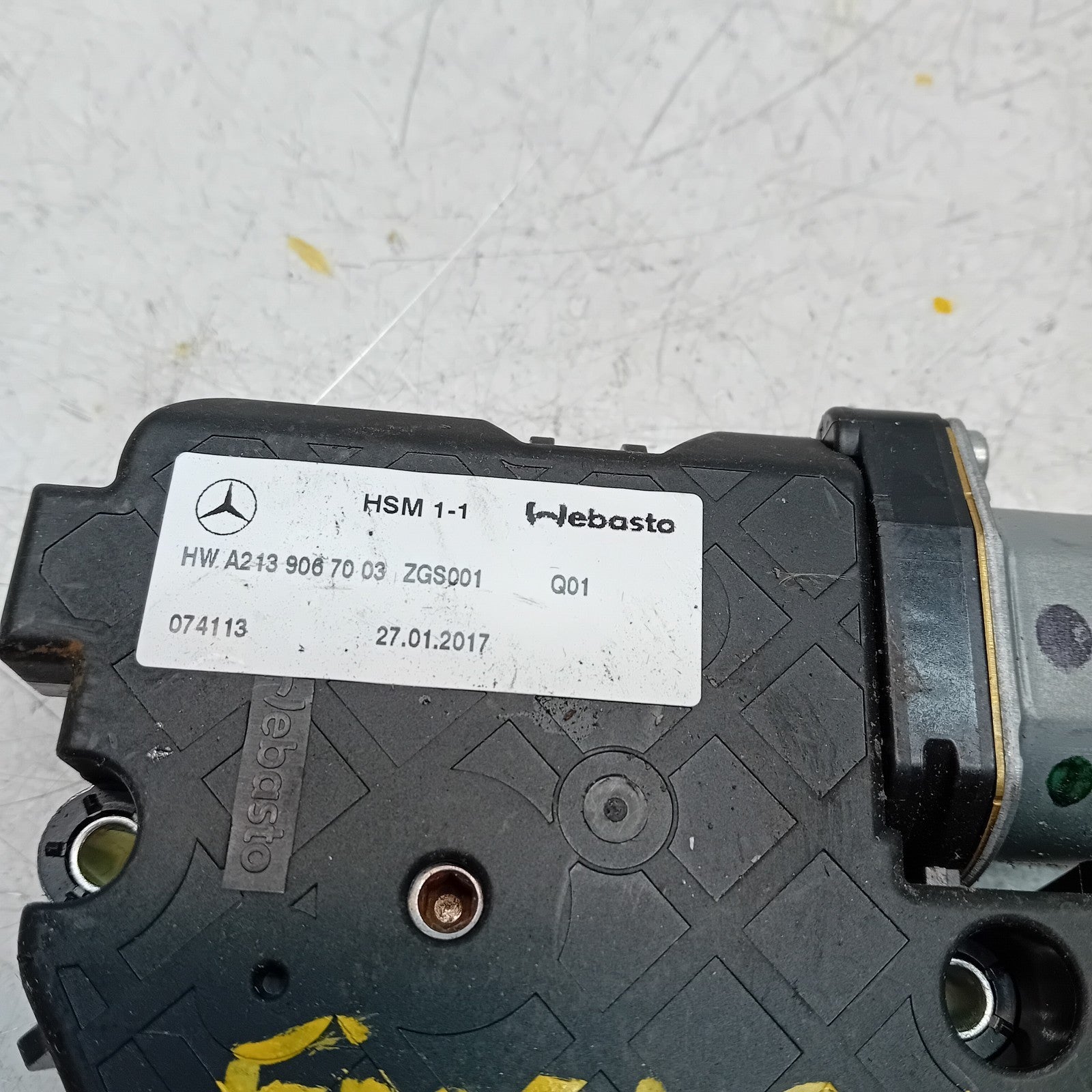 MERCEDES BENZ E-CLASS W213 2017 SUNROOF MOTOR  A2139067003 FM00938