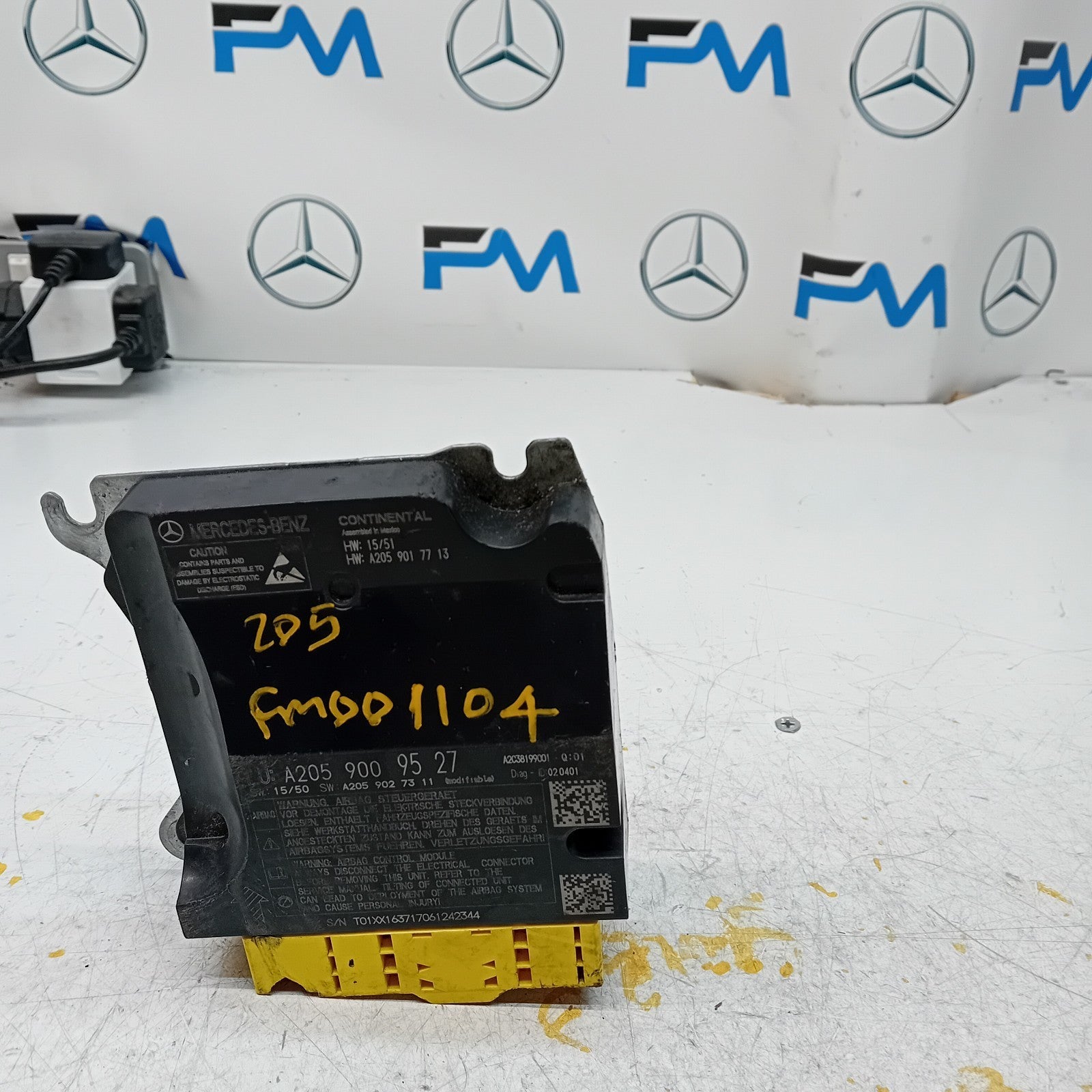MERCEDES C-CLASS AIRBAG CONTROL MODULE W205 A2059009527 FM001104