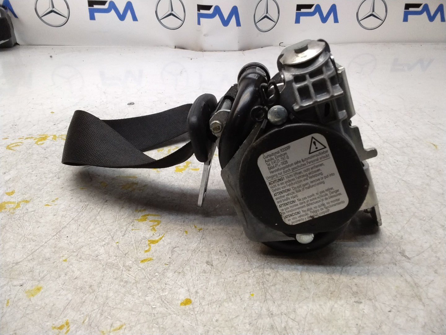 MERCEDES E CLASS SEAT BELT REAR RIGHT AND LEFT A2078602385 C207 FMS455 NSR OSR
