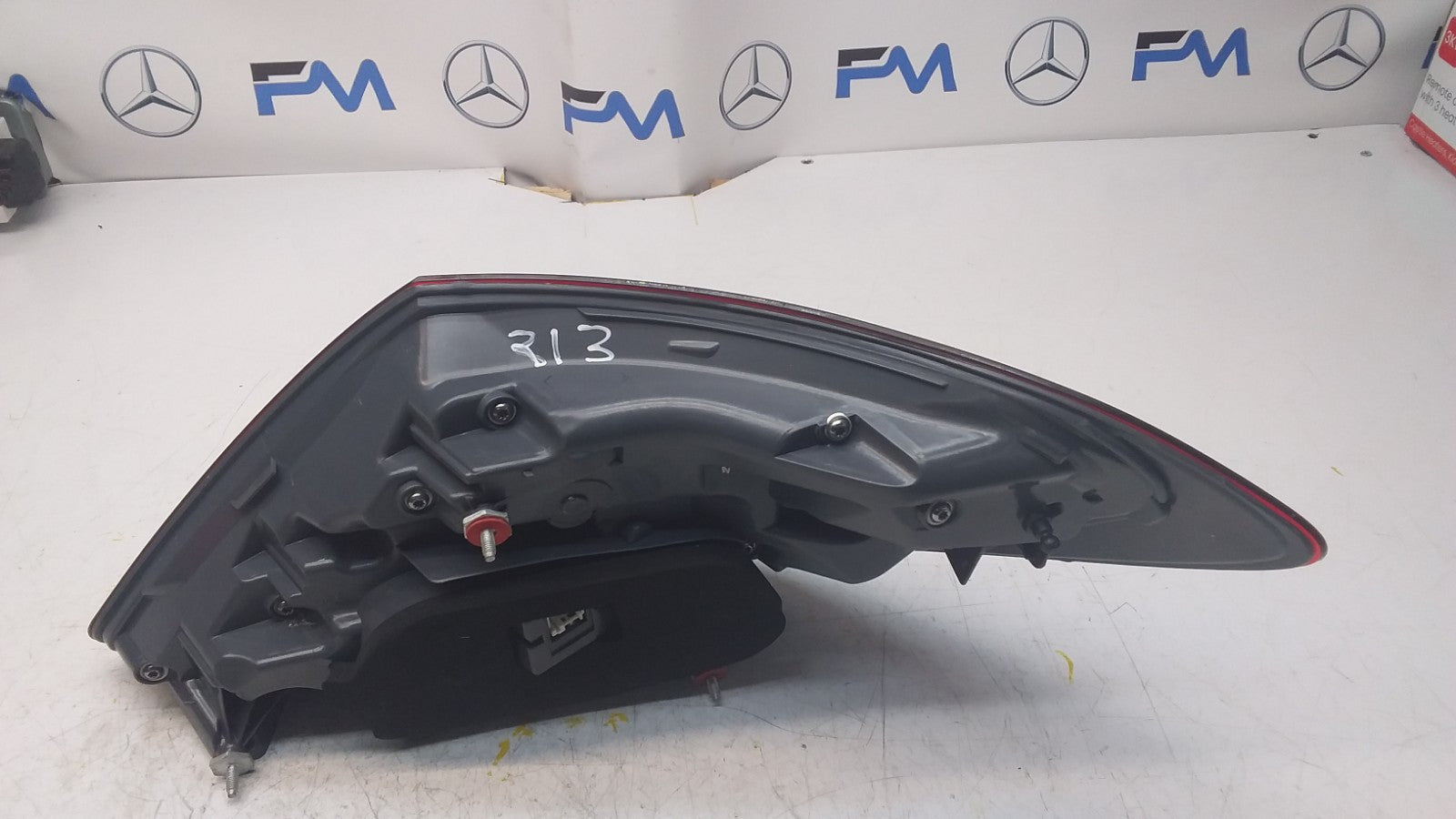 MERCEDES E-CLASS W213 PASSENGER SIDE NS REAR TAIL LIGHT 2016 FMT102