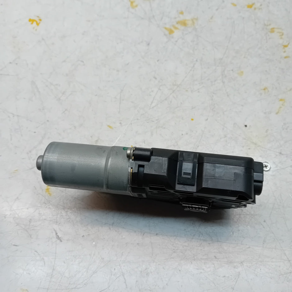 MERCEDES BENZ E-CLASS W213 2018 SUNROOF MOTOR  A2139067003 FM00934