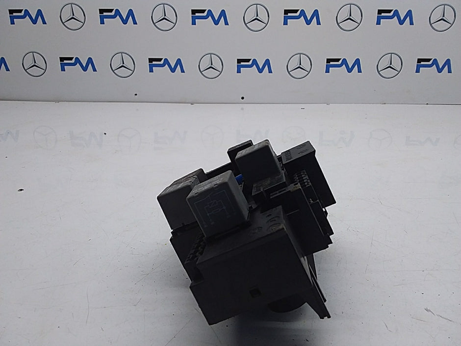 MERCEDES BENZ S-CLASS W222 FUSE BOX RELAY  A2229063202 FMF72