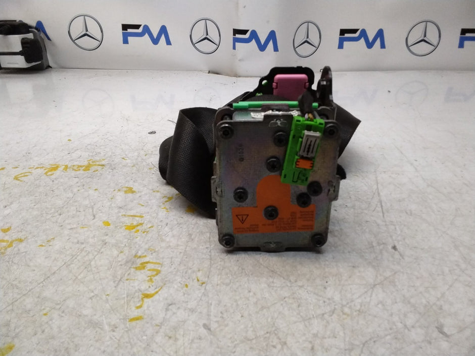 MERCEDES CLC SEAT BELT RIGHT FRONT A2038601986 CL203 FMS358 OSF