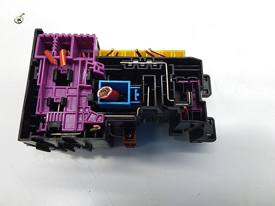 MERCEDES C CLASS FUSE RELAY BOX A2059067200 W205 2014 -2021 FMF15