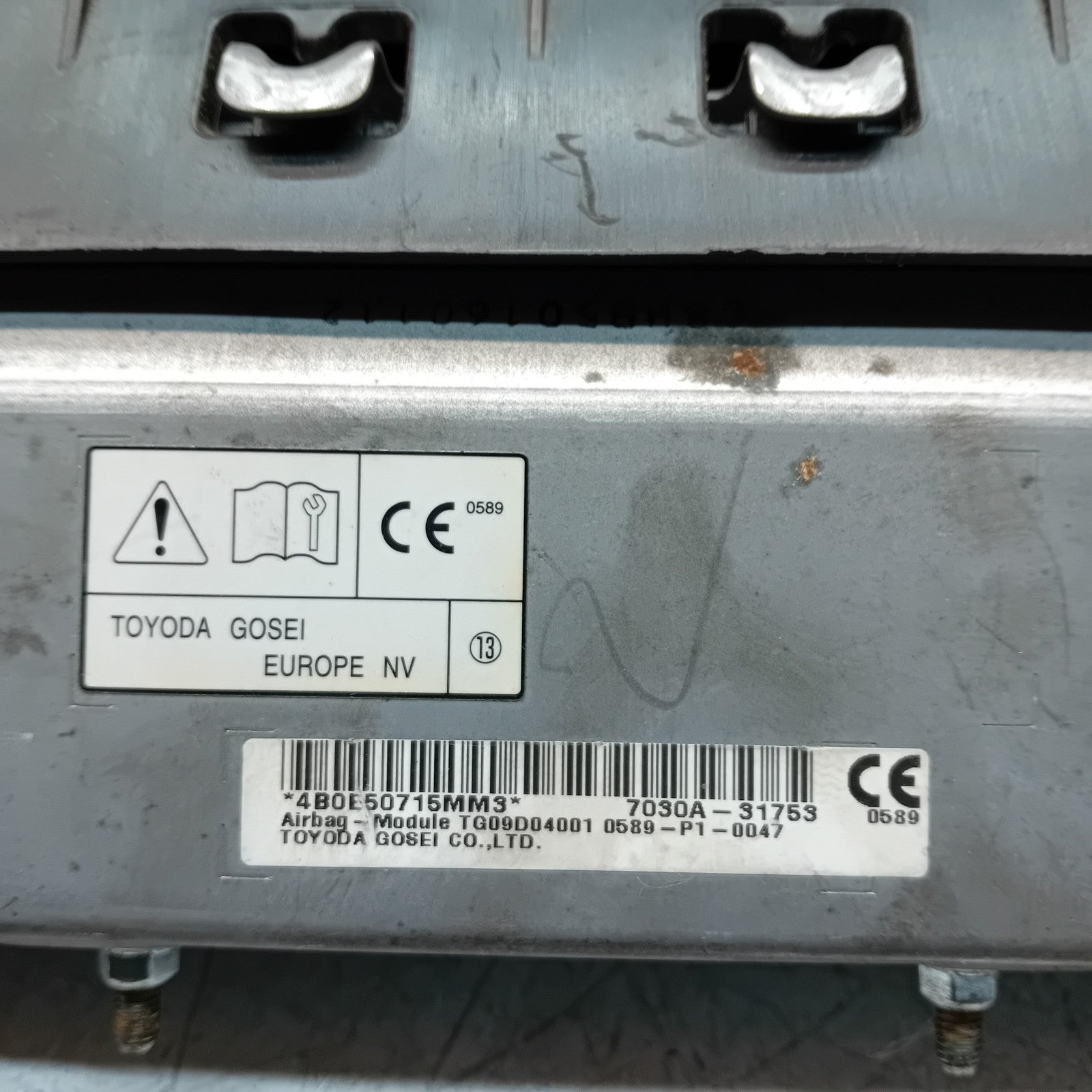 MITSUBISHI OUTLANDER MK3 KNEE AIR SRS BAG RIGHT DRIVER SIDE 7030A-31753 FM00994