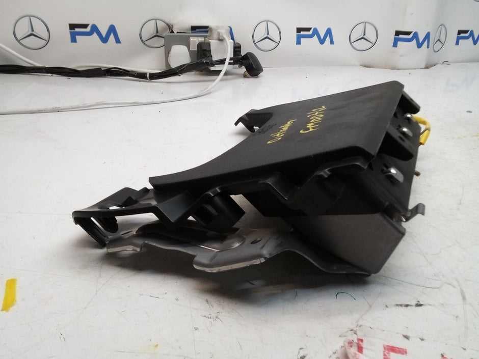 MITSUBISHI OUTLANDER MK3 KNEE AIR SRS BAG RIGHT DRIVER SIDE 7030A-31754 FM00762
