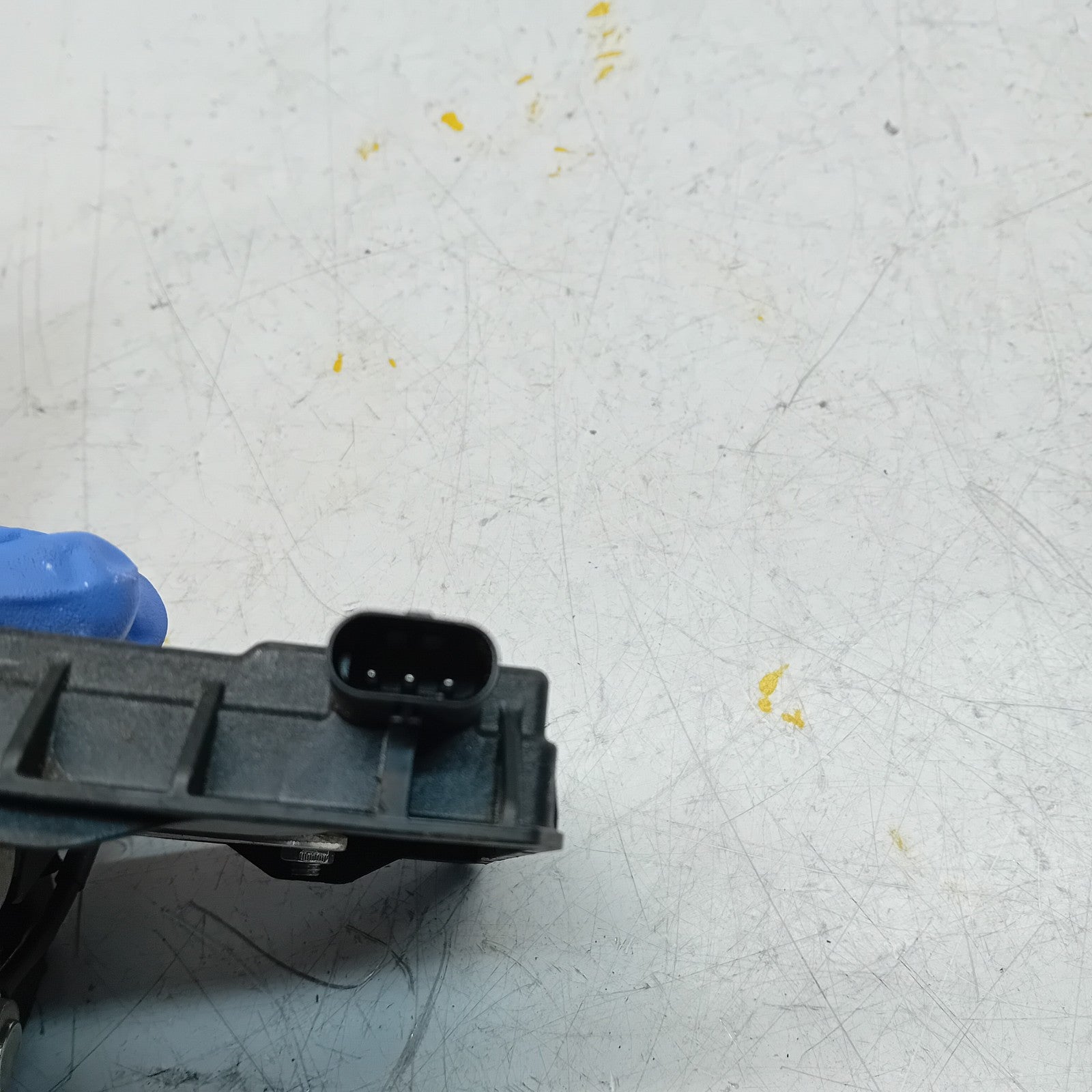 MERCEDES  C E CLASS W205 W213 NEGATIVE BATTERY CLAM TERMINAL A0009061505 FM00818