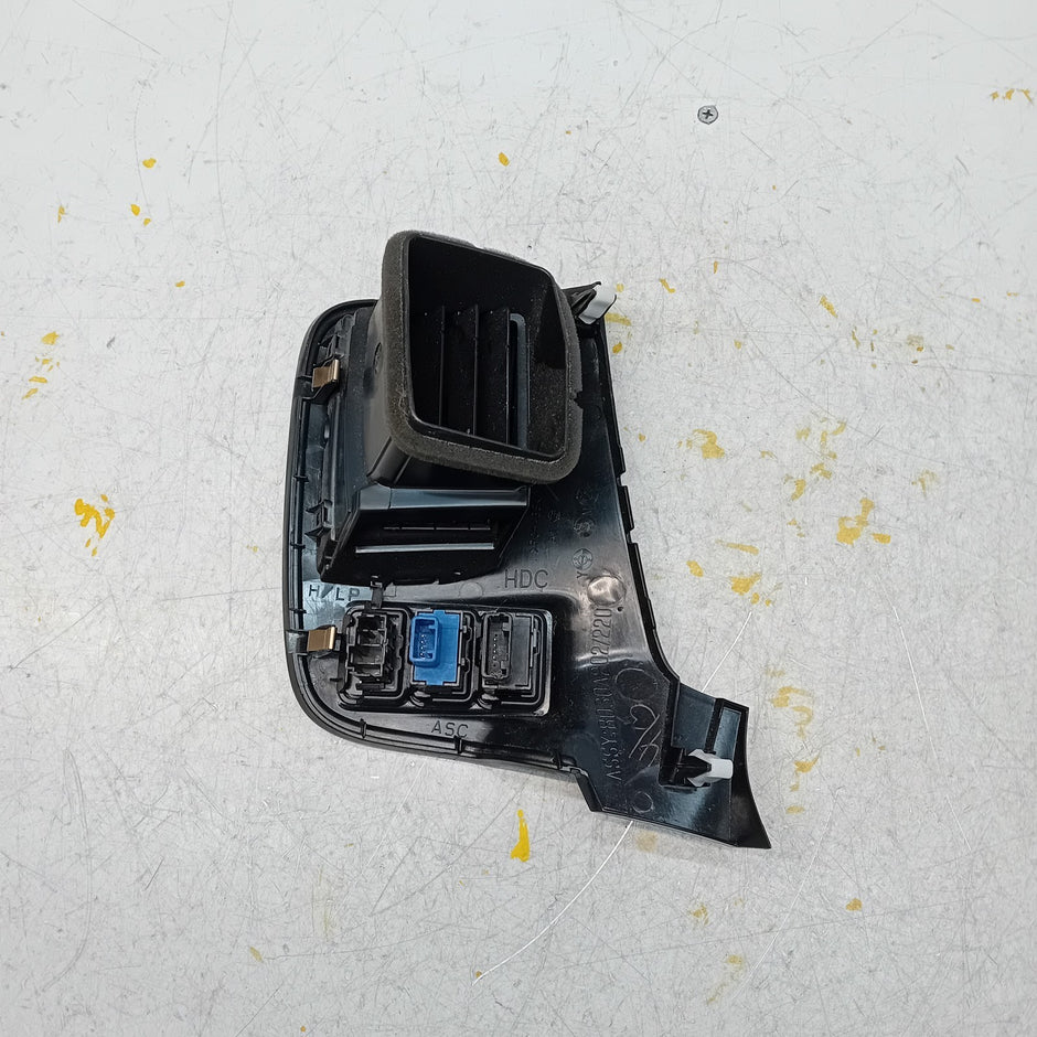 MITSUBISHI OUTLANDER MK3 DASHBOARD AIR VENT & SWITCHES 8030A202/220 FM001072