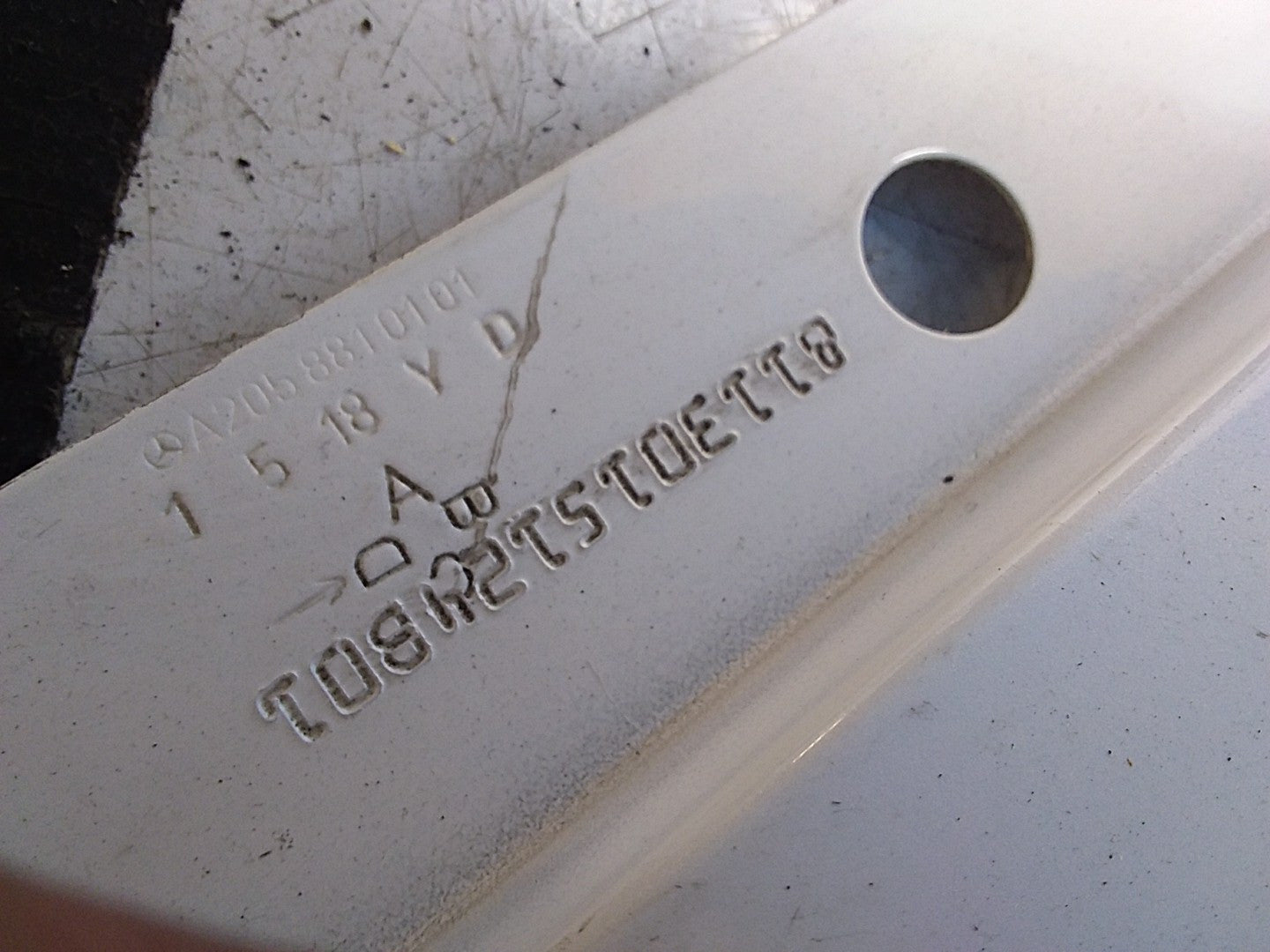 MERCEDES  C-CLASS W205 NS LEFT PASSENGER SIDEWINGS A2058810101 FMW07 (DAMAGED)