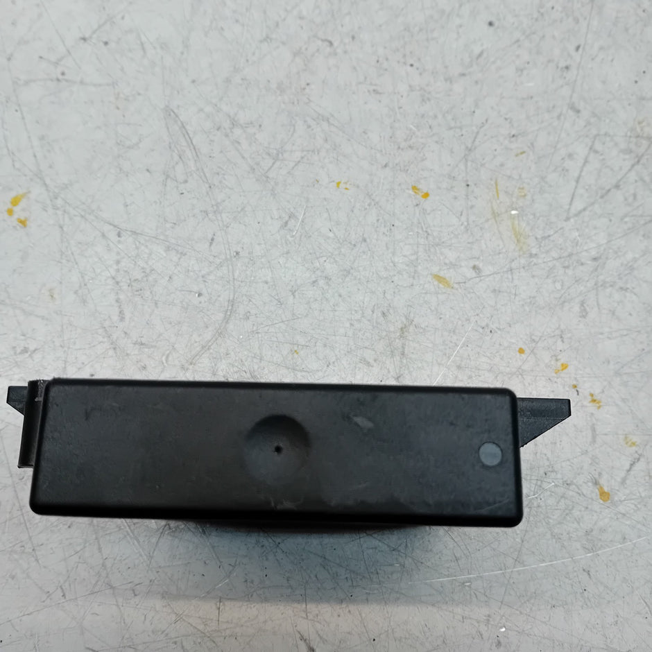 MERCEDES C-CLASS PARKING SENSOR CONTROL MODULE W205 A0009001808 FM001106