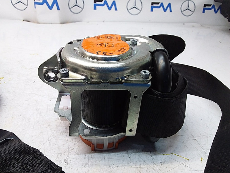 MERCEDES A CLASS  FRONT RIGHT SEAT BELT WITH PRETENSIONER A1778600800 FMS48 OSF