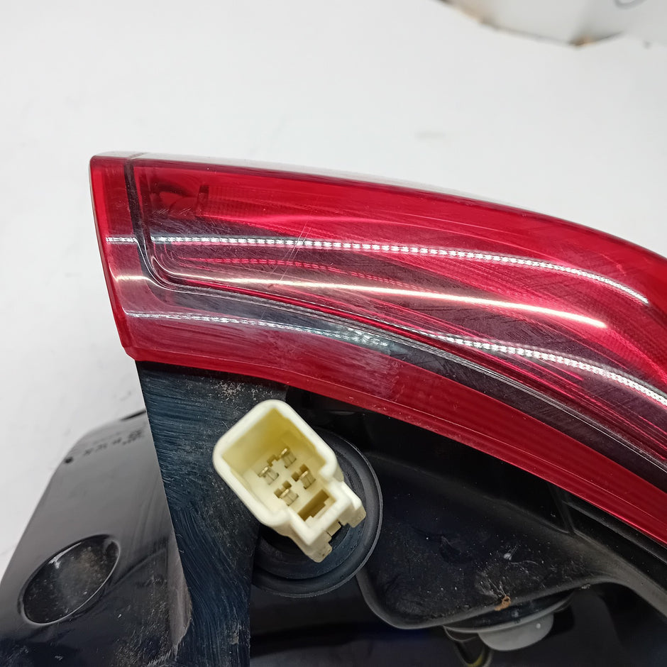 MITSUBISHI OUTLANDER MK3 2015-19 PASSENGER SIDE NS OUTER REAR TAIL LIGHT FMT142