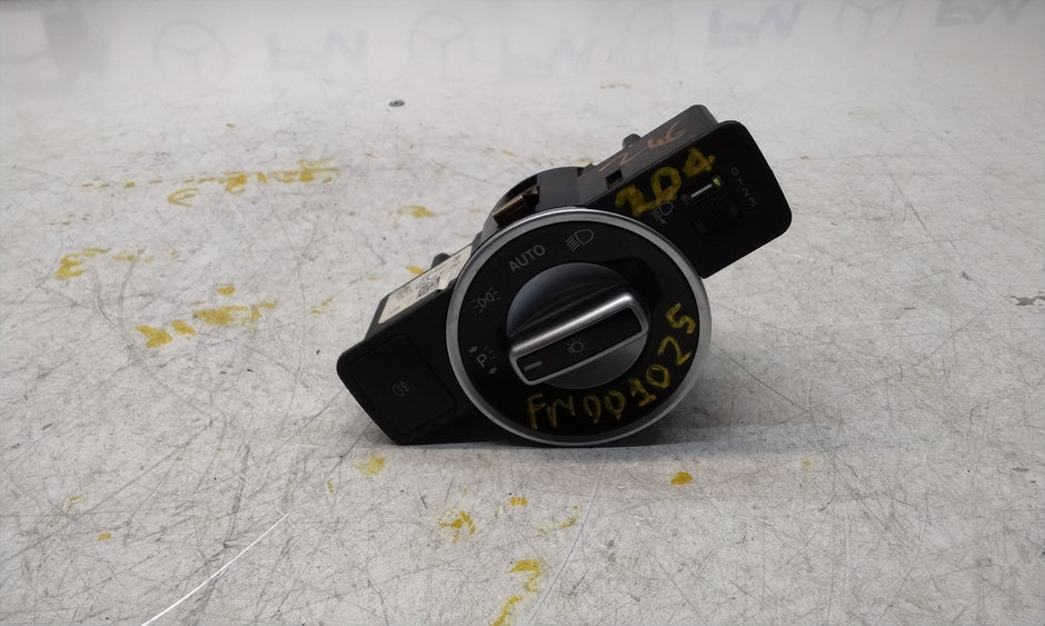 MERCEDES C-CLASS W204 HEADLIGHT CONTROL SWITCH 2014 A2049053103 FM001025