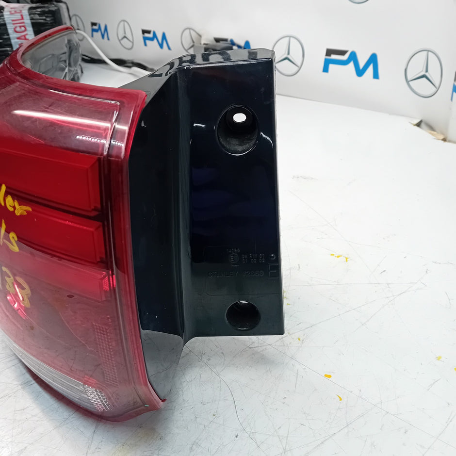 MITSUBISHI OUTLANDER MK3 2015-19 PASSENGER SIDE NS OUTER REAR TAIL LIGHT FMT133