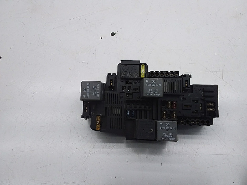 MERCEDES E CLASS FUSE RELAY BOX A2139062202 W213 2016 ONWARDS FMF48