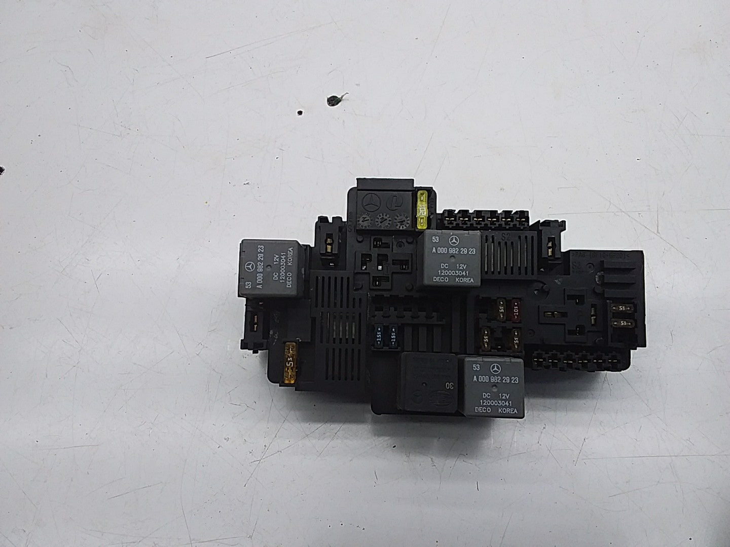 MERCEDES E CLASS FUSE RELAY BOX A2139062202 W213 2016 ONWARDS FMF48