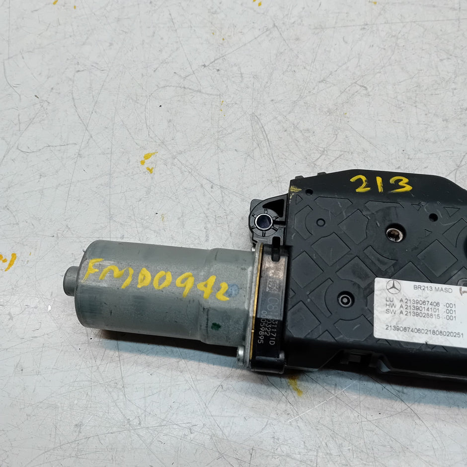 MERCEDES BENZ E-CLASS W213 2018 SUNROOF MOTOR  A2139067406 FM00942