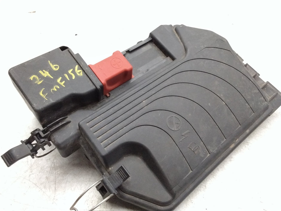 MERCEDES BENZ  B-CLASS  W246 FUSE RELAY JUNCTION BOX LID A2465400182  FMF156