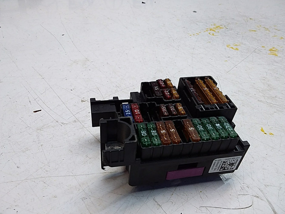 MERCEDES BENZ E-CLASS W213 2016 ONWARDS  FUSE RELAY BOX A2135400414 FMF117
