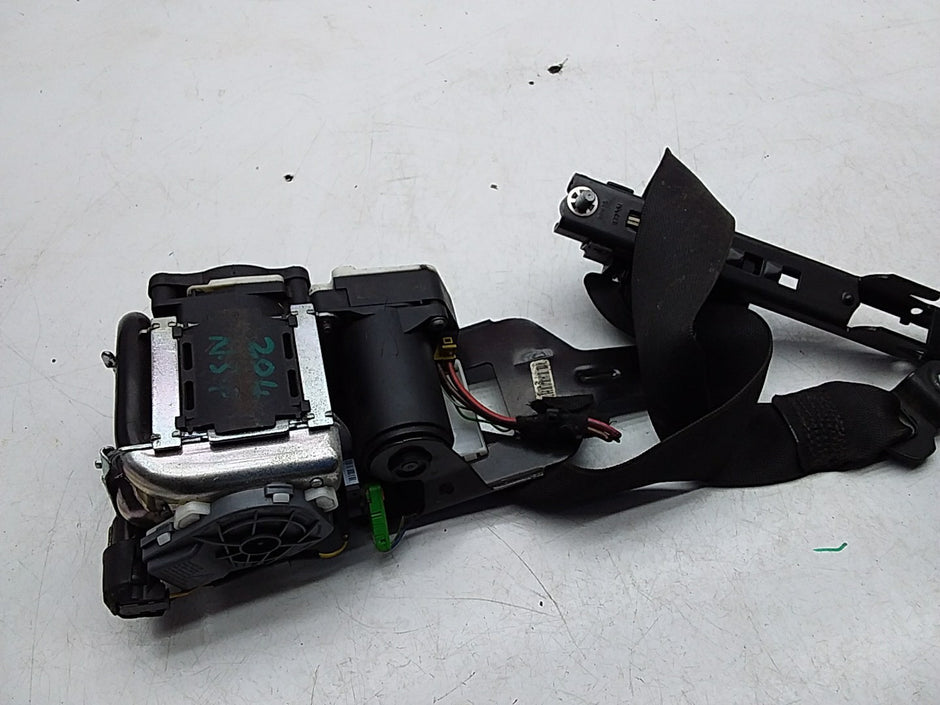 MERCEDES C-CLASS W204 SEAT BELT FRONT LEFT PASSENGER SIDE A2048602385 FMS218 NSF