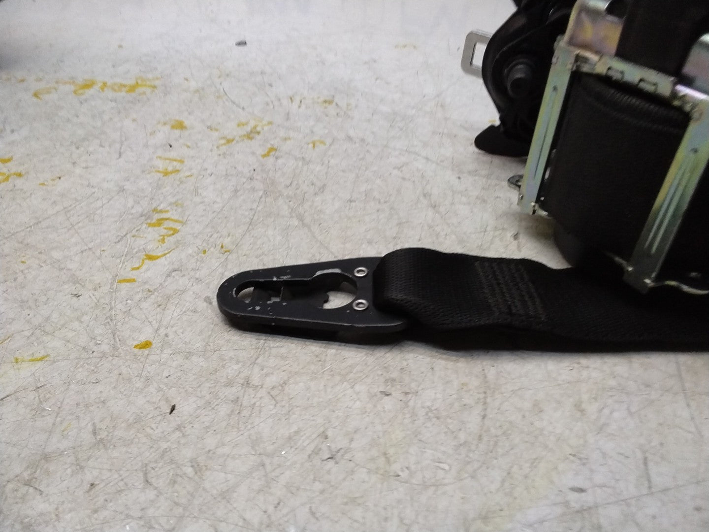 MERCEDES C-CLASS W205 SEAT BELT LEFT PASSENGER SIDE A2058600185 FMS295 NSF