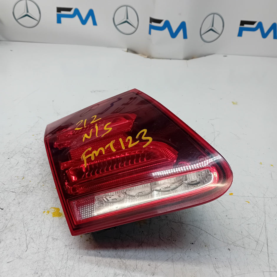MERCEDES E-CLASS W212 PASSENGER SIDE NS REAR TAIL LIGHT FMT123