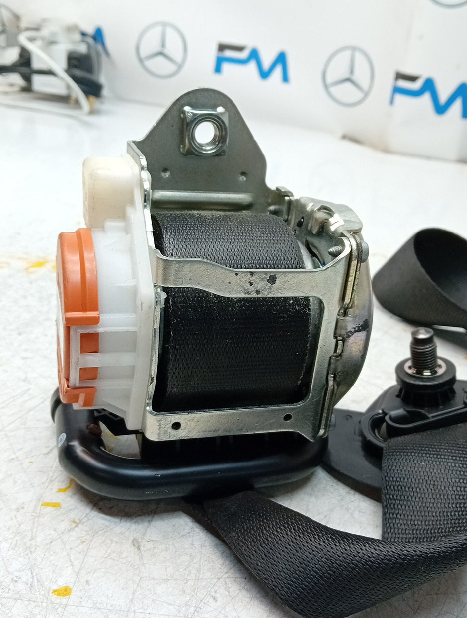 MERCEDES A CLASS  FRONT LEFT SEAT BELT WITH PRETENSIONER A1778600700 FMS72 NSF