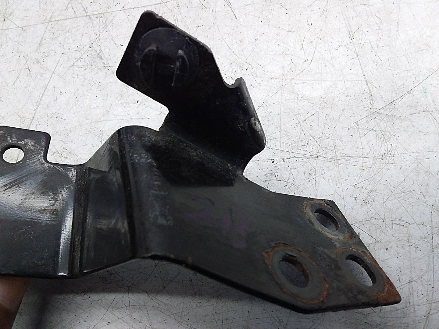 MERCEDES BENZ E-CLASS W213 WATER PUMP MOUNTING BRACKET A2135010420 FMR13