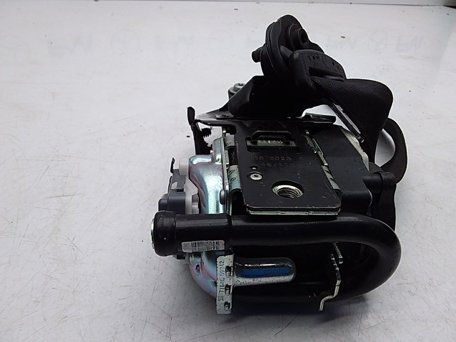 MERCEDES C-CLASS W204 SEAT BELT FRONT LEFT PASSENGER SIDE A2048601585 FMS228 NSF
