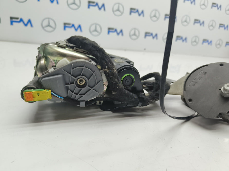 MERCEDES E CLASS W212  SEAT BELT FRONT LEFT PASSENGER SIDE A2128600786 FMS19 NSF
