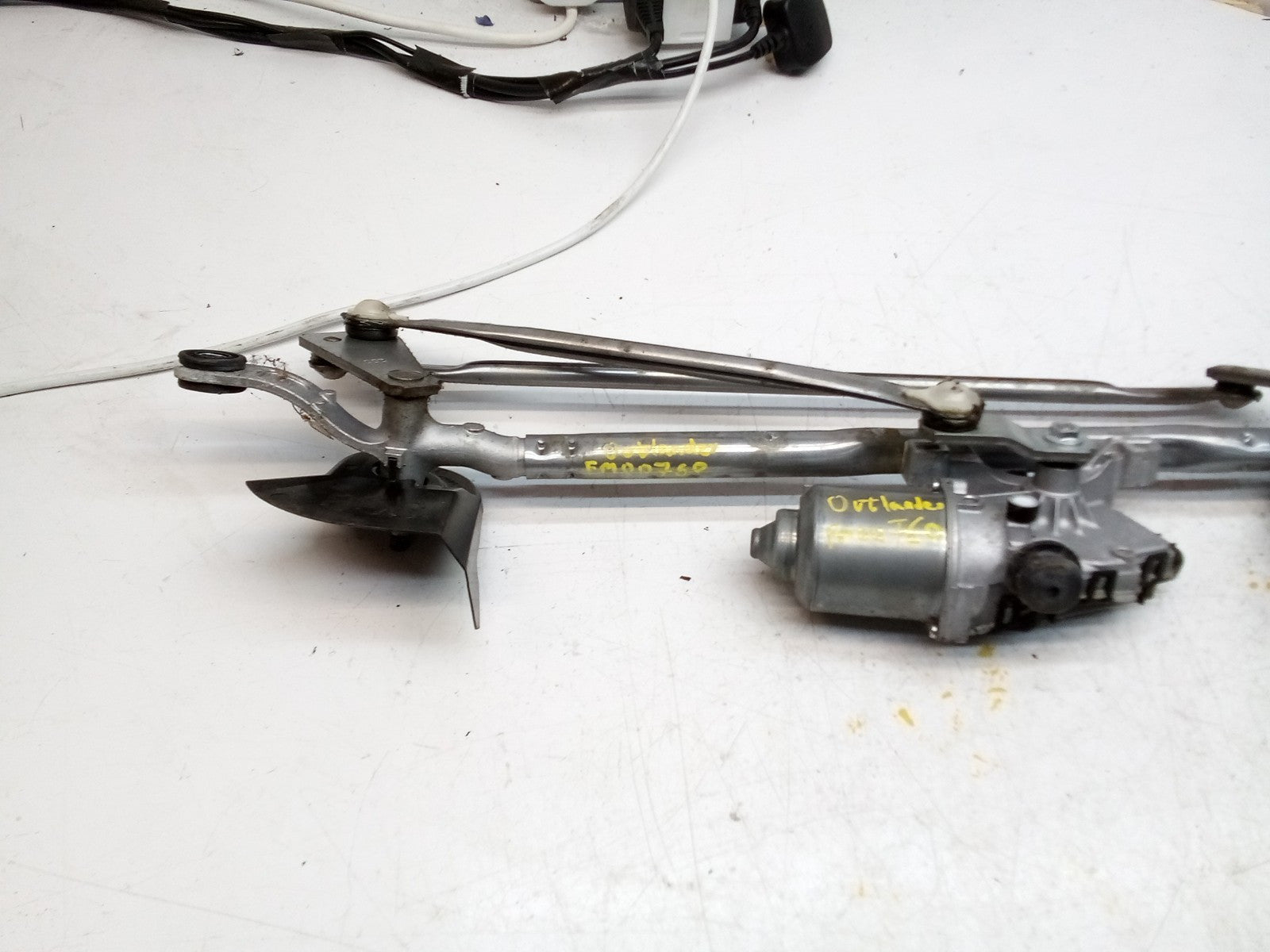 MITSUBISHI OUTLANDER MK3 FRONT WIPER MOTOR + MECHANISM LINKAGE FM00760
