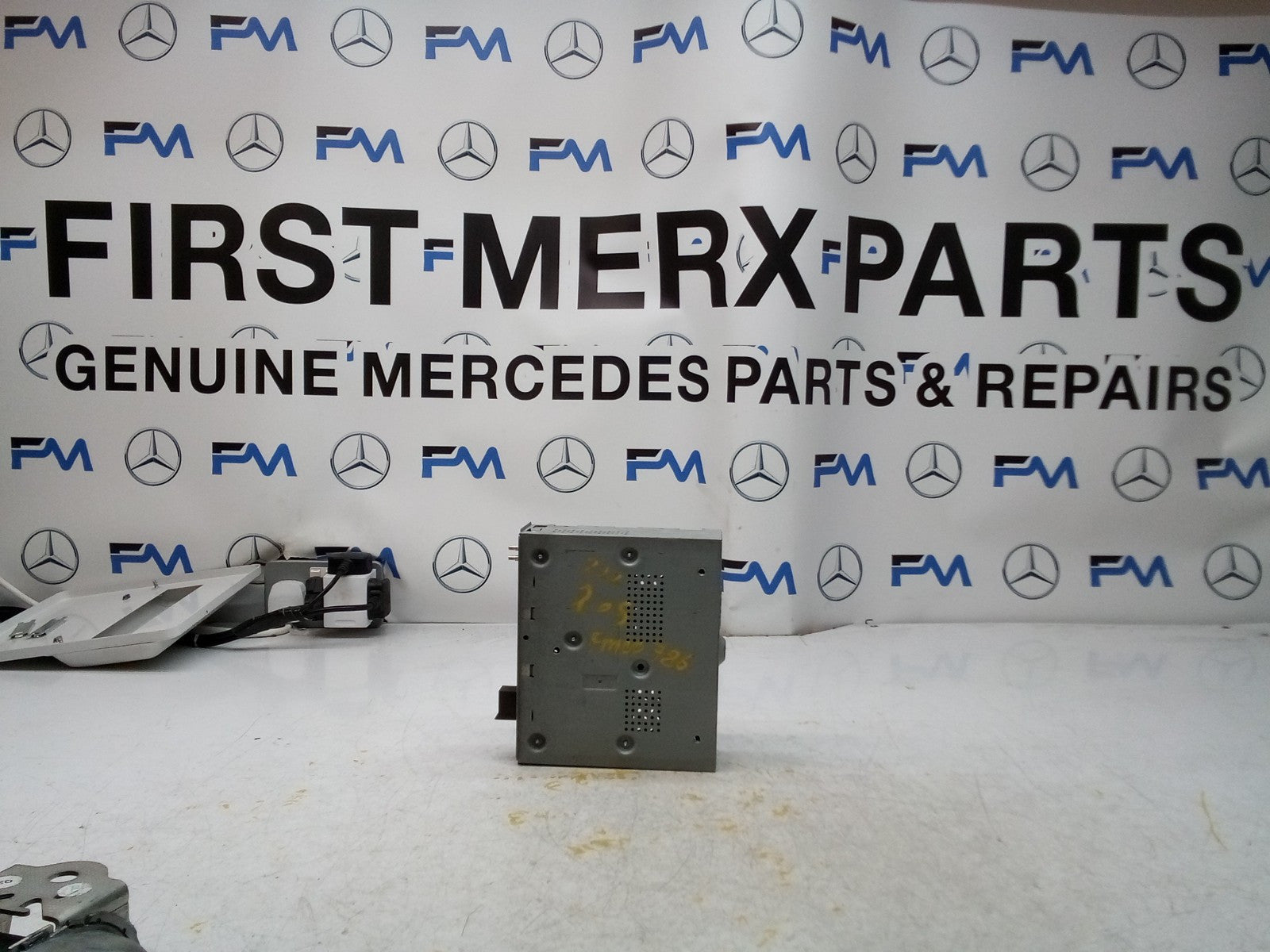 Mercedes GLC E S Class Radio Tuner Box W253 W222 W213 14-21 A2229008911 FM00786
