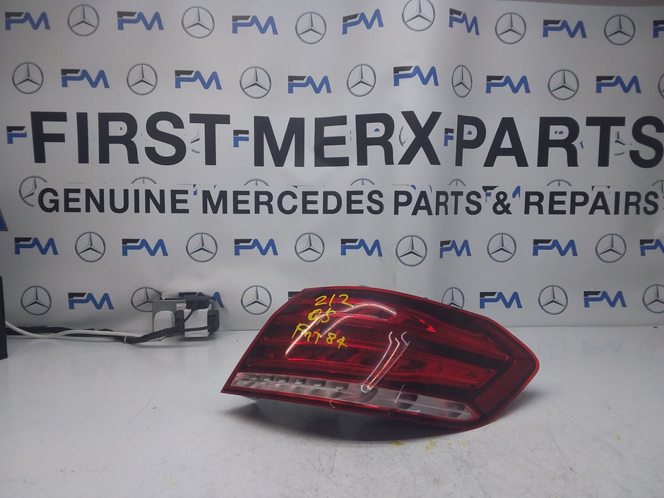 MERCEDES E-CLASS W212 REAR DRIVER O/S TAIL LIGHT A2129060803 2014 FMT84