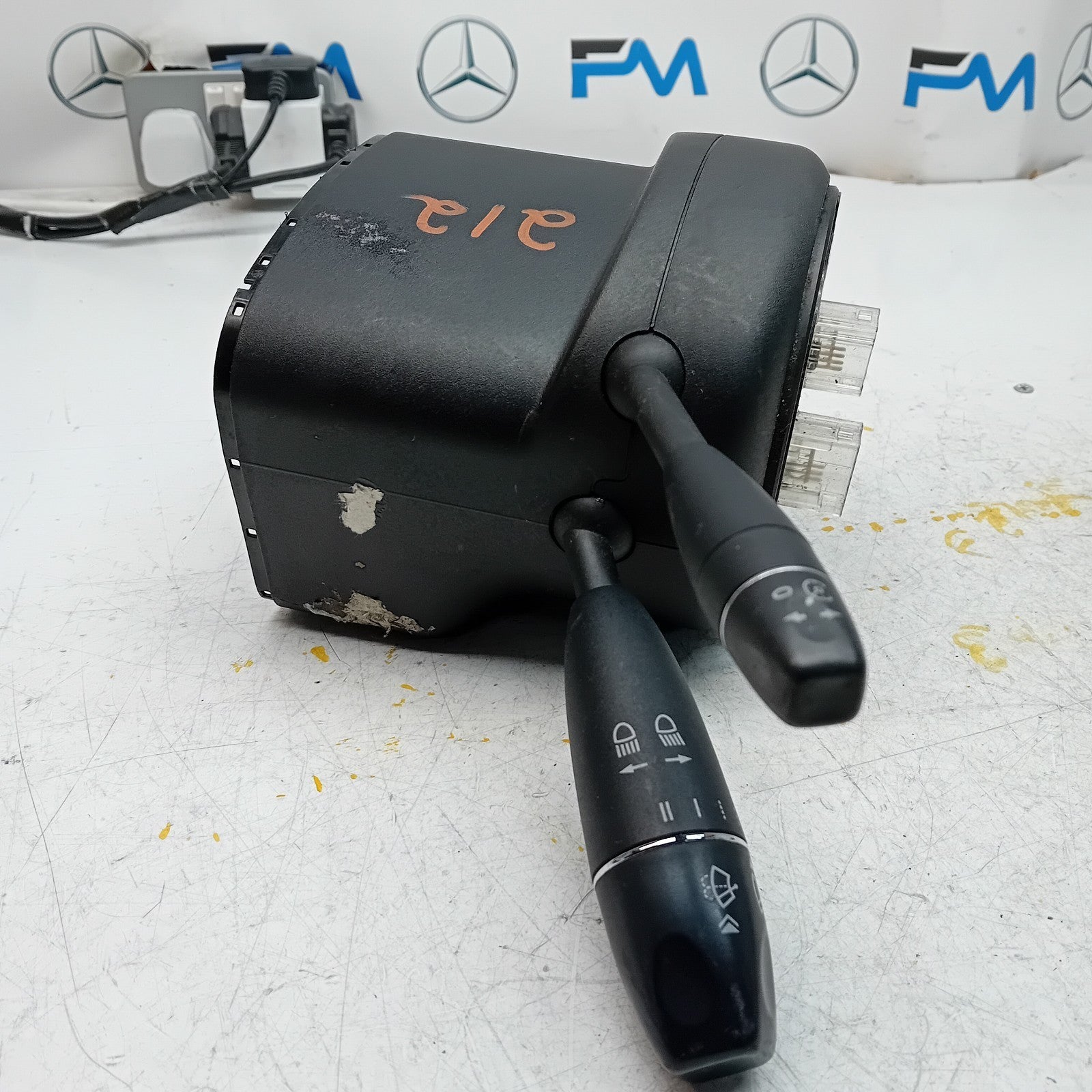 Mercedes E CLASS W212 INDICATOR/WIPER GEAR SELECT + SQUIB A2129007502 FM001116