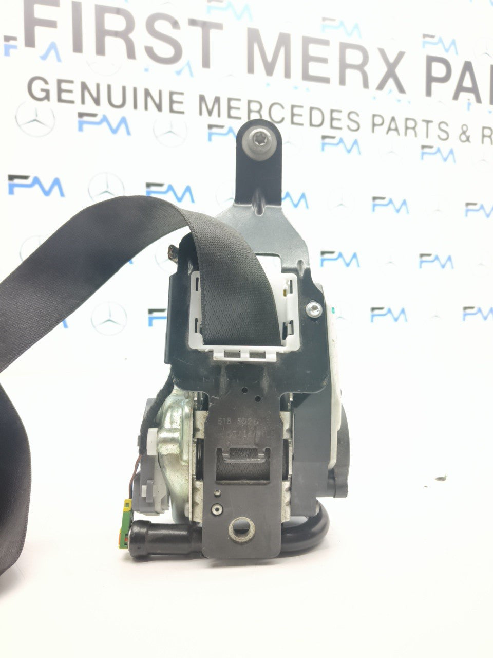 MERCEDES E CLASS W212  SEAT BELT FRONT LEFT PASSENGER SIDE A2128600786 FMS17 NSF