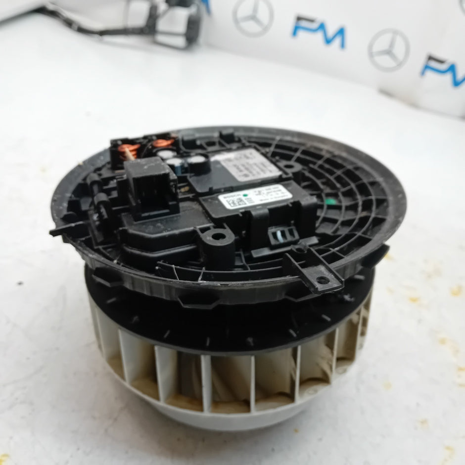 MERCEDES BENZ W205 C-CLASS INTERIOR BLOWER HEATER FAN 0130309002 FM00968
