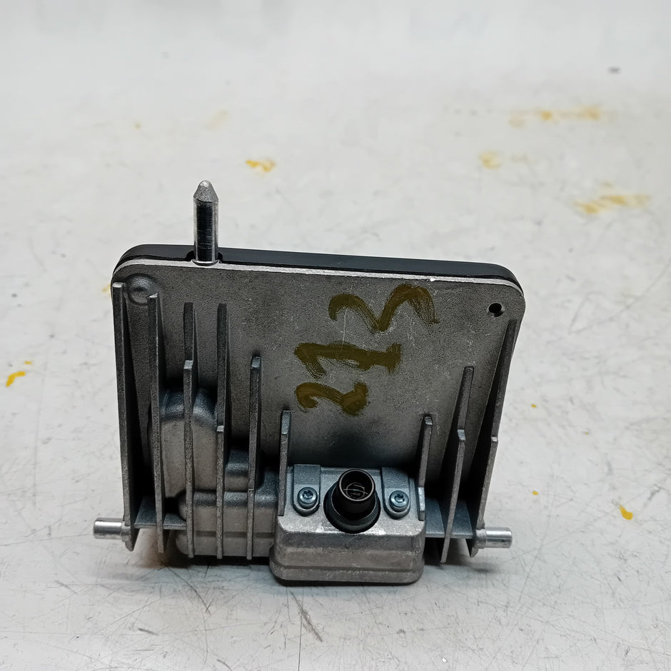MERCEDES BENZ E-CLASS W213 FRONT WINDSHIELD CAMERA CONTROL A2139007211 FM00919