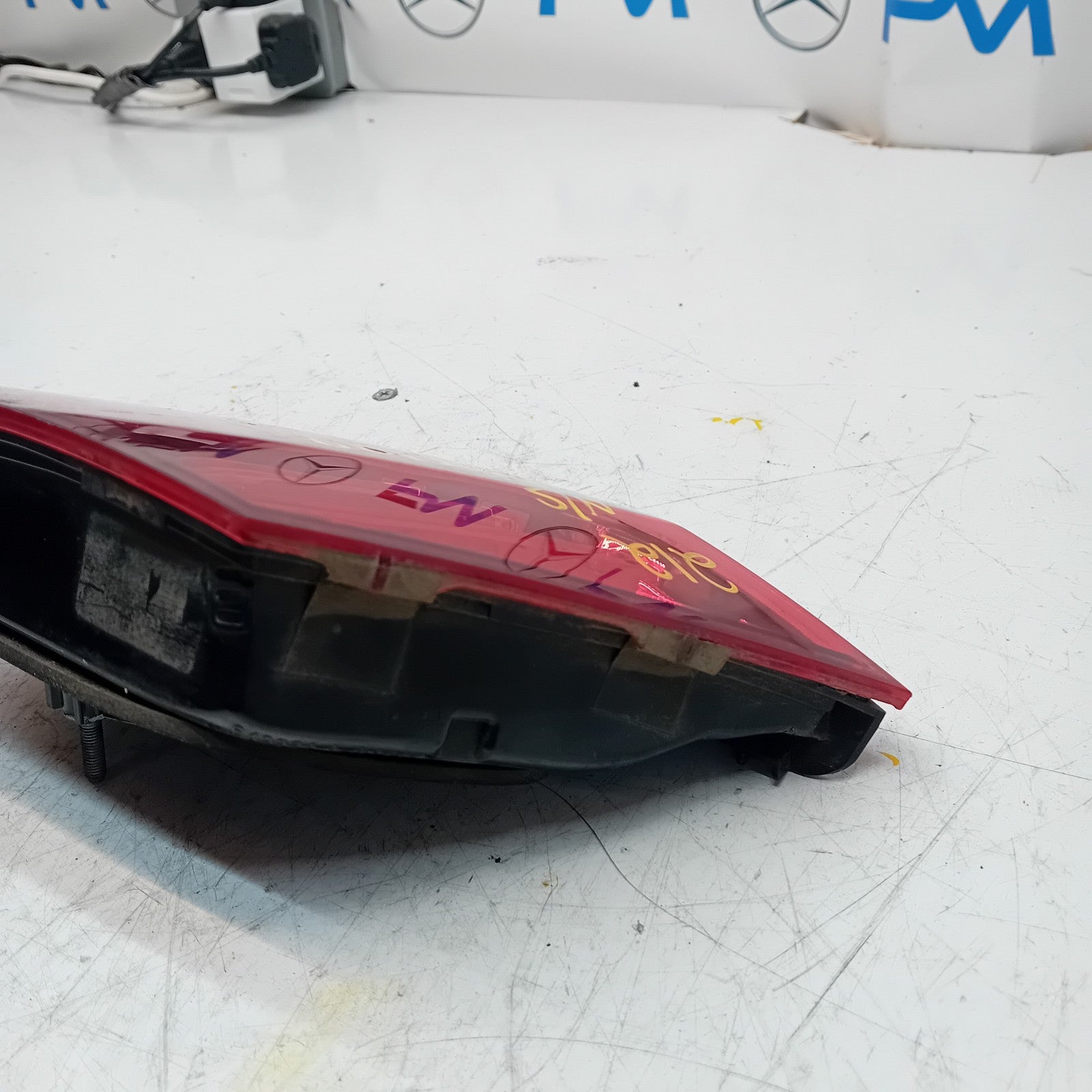 MERCEDES E-CLASS W212 PASSENGER SIDE NS REAR TAIL LIGHT 2011 FMT129