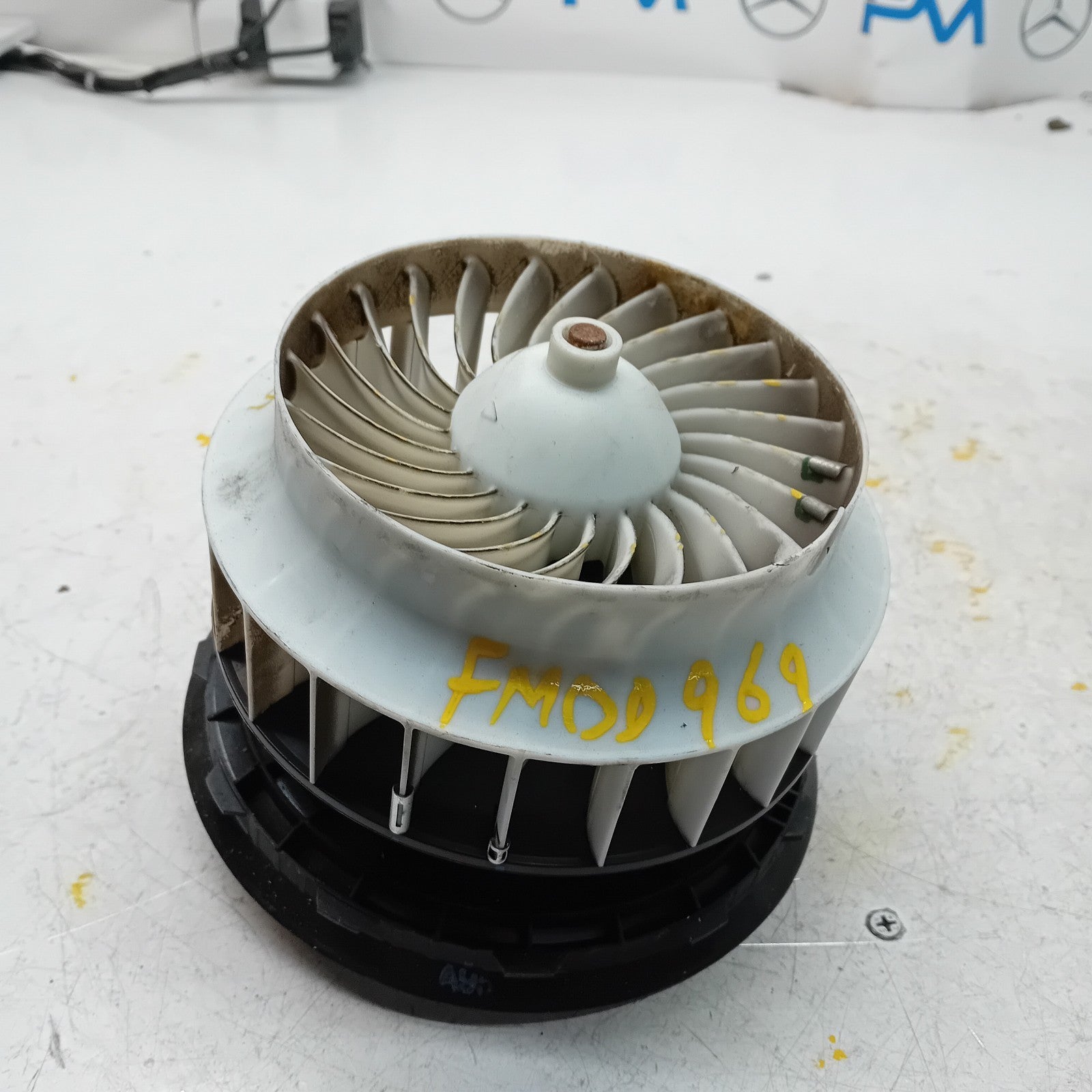MERCEDES BENZ W205 C-CLASS INTERIOR BLOWER HEATER FAN 0130309002 FM00969