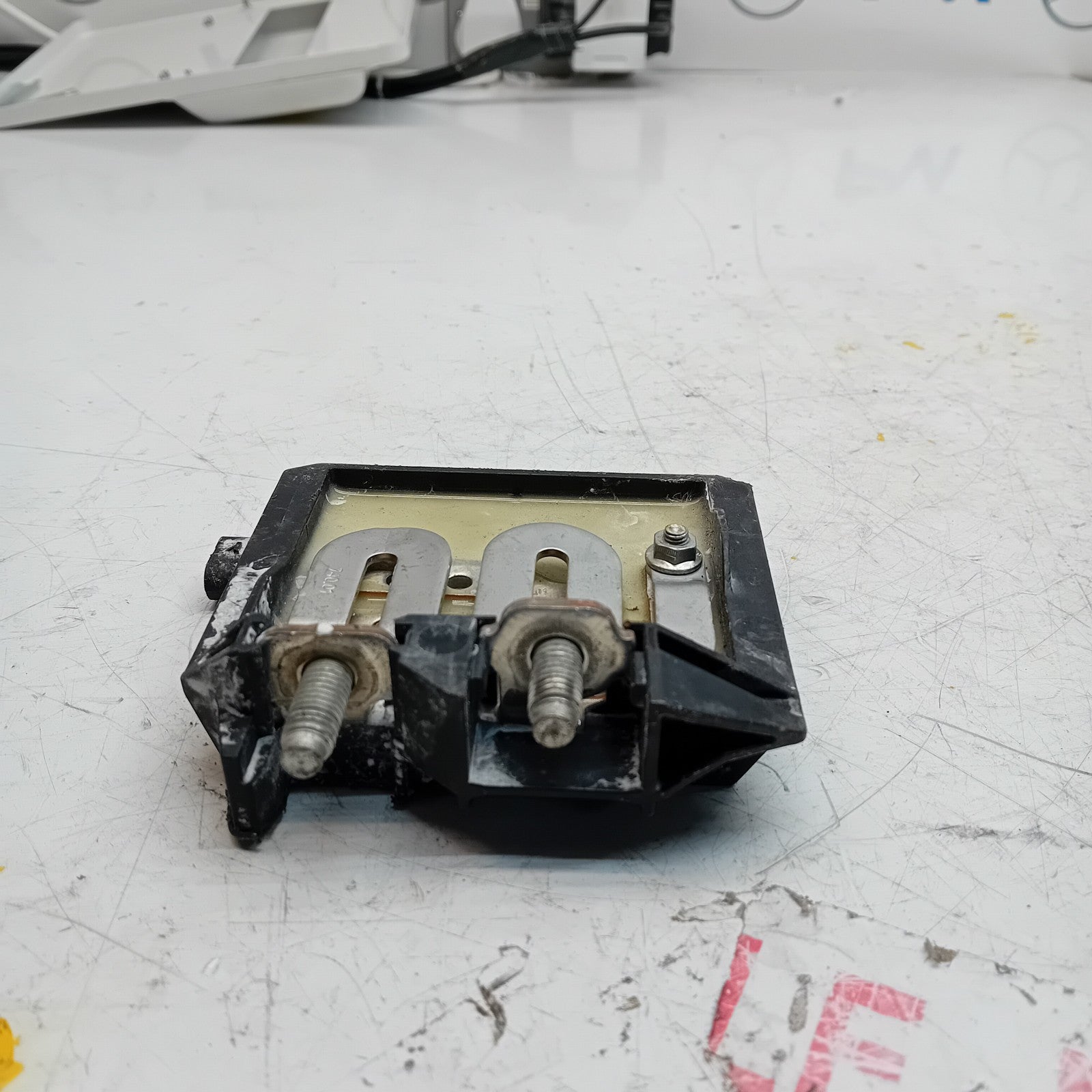 MERCEDES  C E CLASS W205 W213 NEGATIVE BATTERY CLAM TERMINAL A0009061505 FM00817
