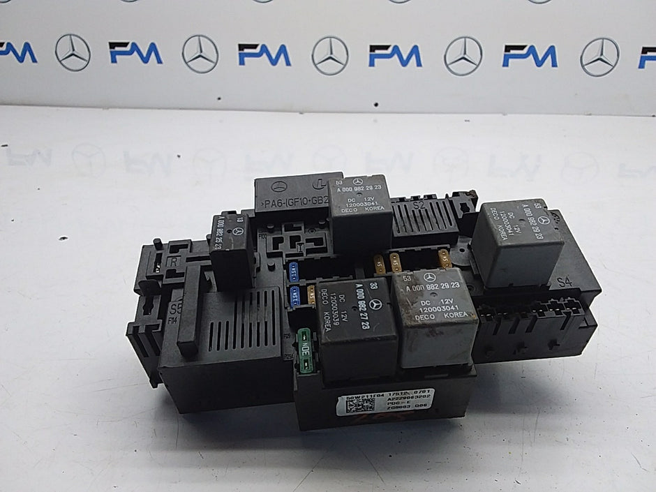 MERCEDES BENZ S-CLASS W222 FUSE BOX RELAY  A2229063202 FMF72